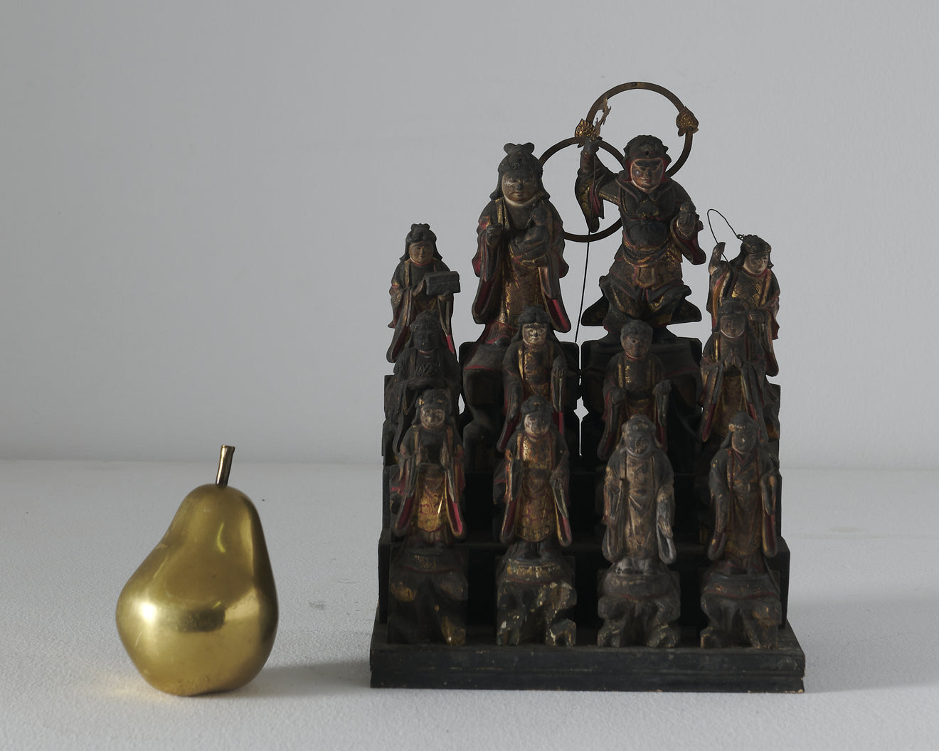 SET OF CARVED WOOD AND POLYCHROME LOHAN