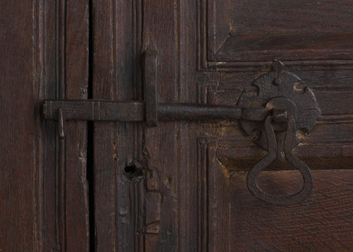 17TH C ENGLISH OAK CABINET