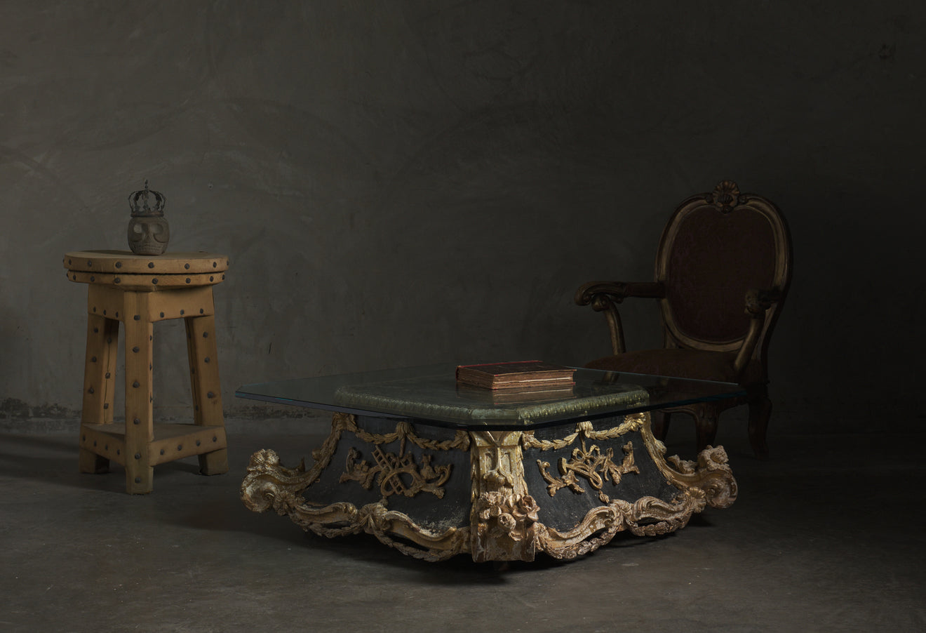 18TH C ARCHITECTURAL GILT CARVED BASE COFFEE TABLE