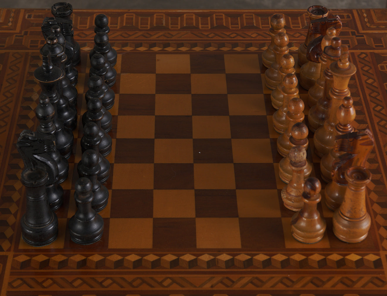 1940s MARQUETRY GAME TABLE WITH CHAIRS AND CHESS SET CRAFTED BY RAFAEL L ALACON