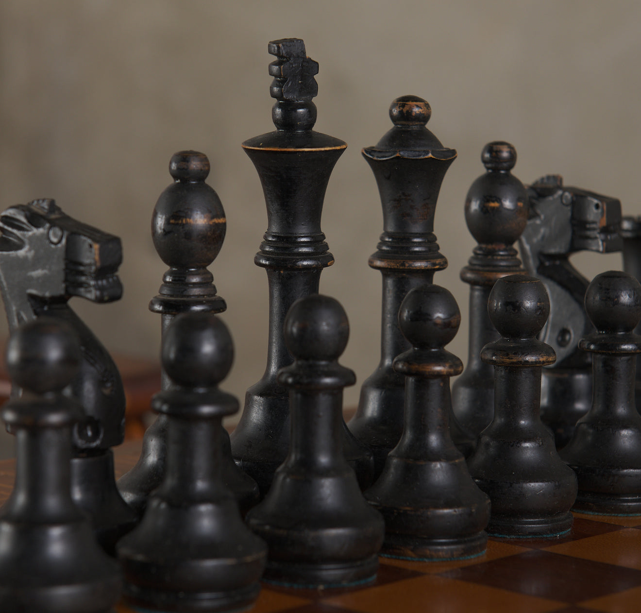 1940s MARQUETRY GAME TABLE WITH CHAIRS AND CHESS SET CRAFTED BY RAFAEL L ALACON