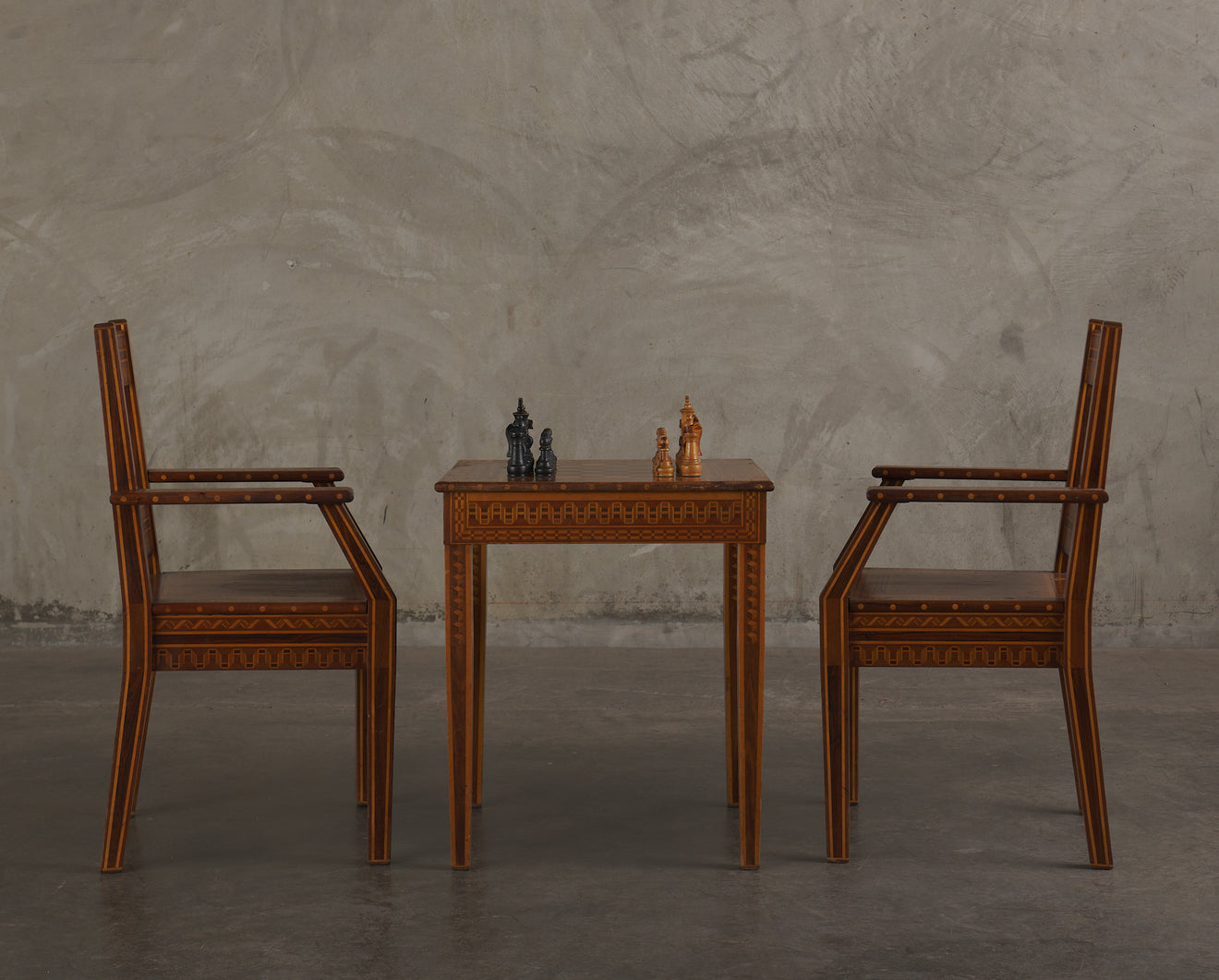 1940s MARQUETRY GAME TABLE WITH CHAIRS AND CHESS SET CRAFTED BY RAFAEL L ALACON