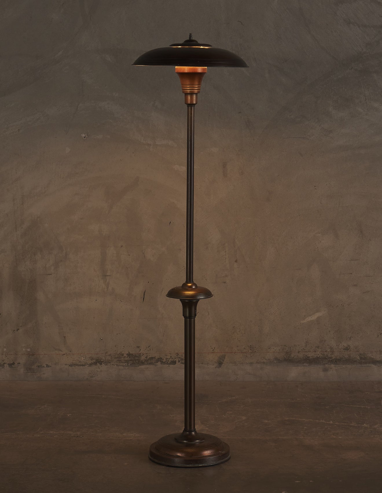 ADJUSTABLE ARCHITECTURAL FLOOR LAMP, USA, 1930