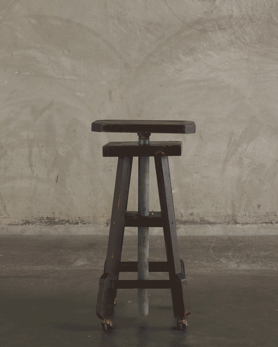 ADJUSTABLE SCULPTING TABLE, USA, C1910