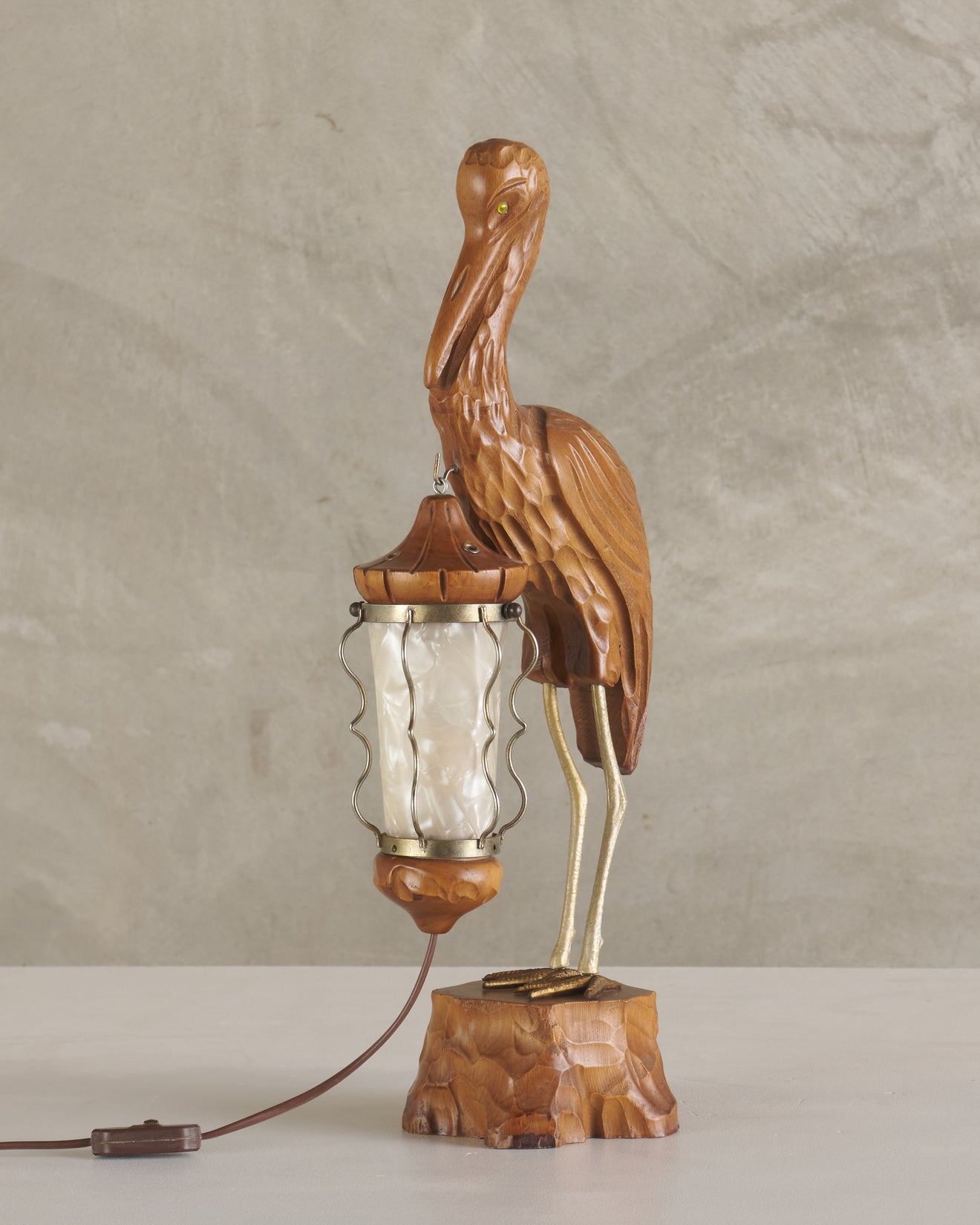 ALDO TURA CARVED WOOD HERON TABLE LAMP, ITALY, MID CENTURY