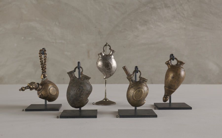 ANTIQUE MANGO SHAPED WATER PIPE ON STAND, INDIA, C1900