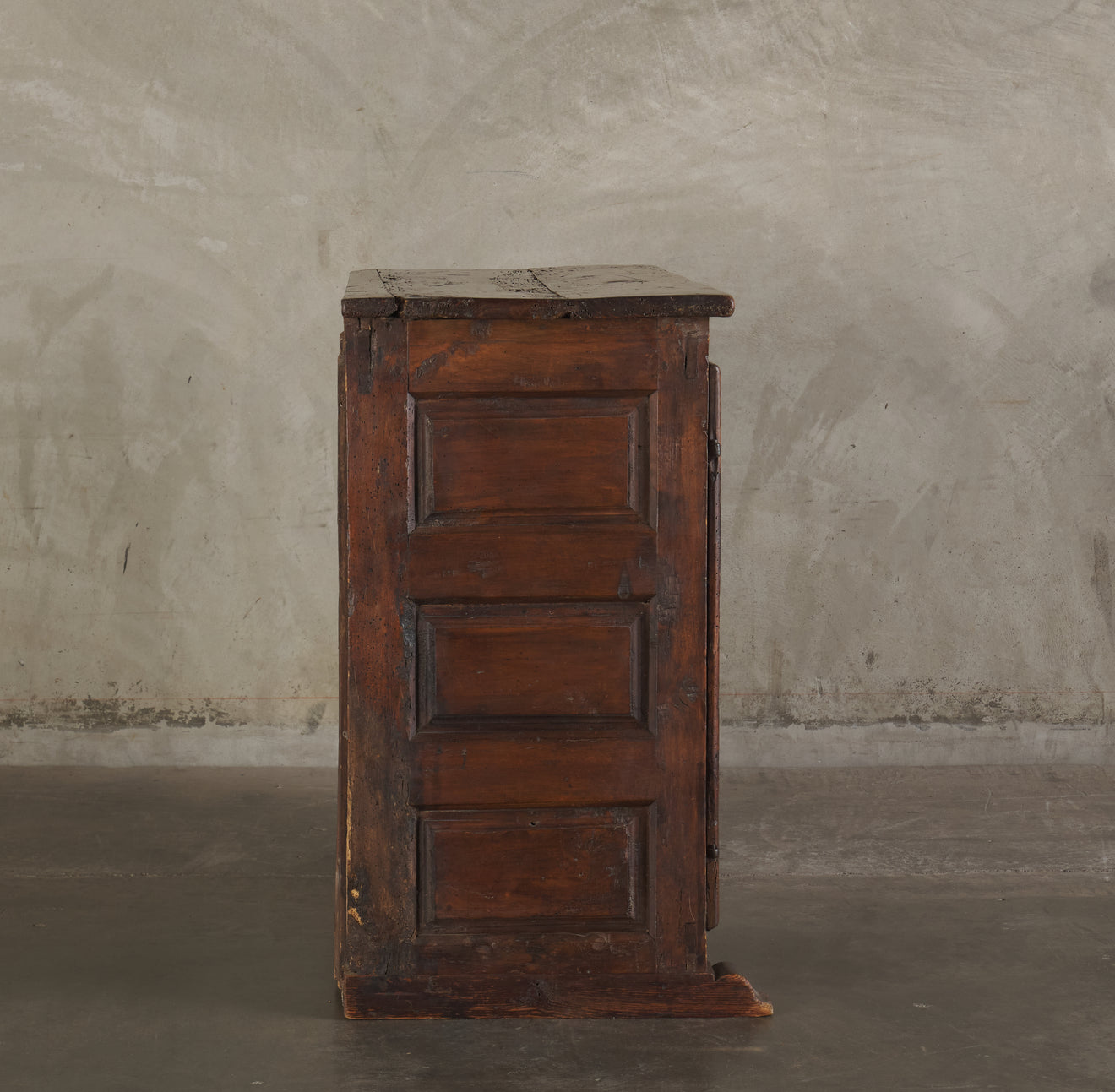 ANTIQUE SPANISH WALNUT 2-DOOR CABINET, 19TH CENTURY