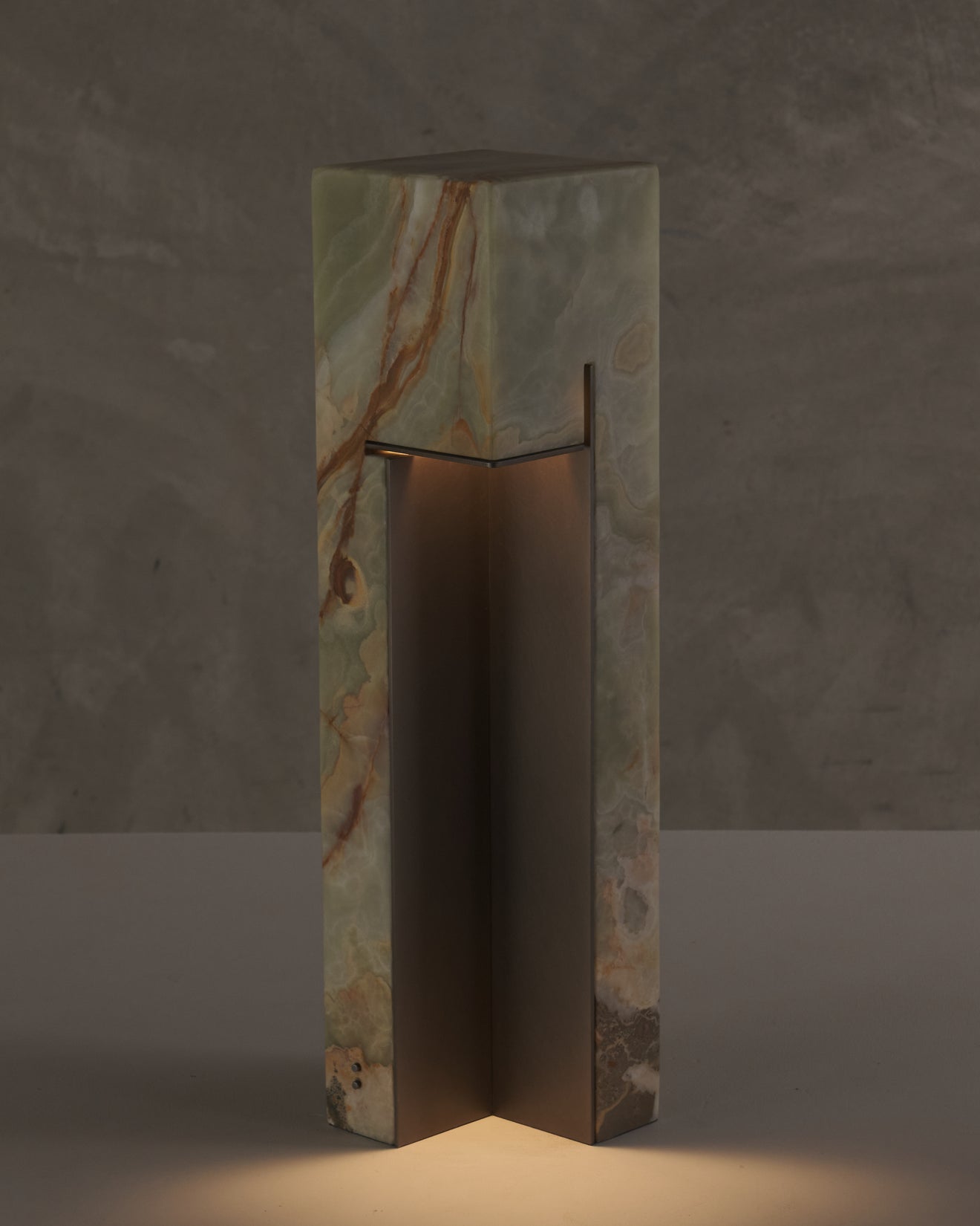 ARCHITECTURAL ONYX AND BRONZE TABLE LAMP
