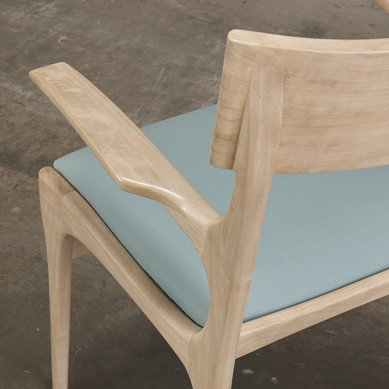 BCW Neoclassic Dining Arm Chair
