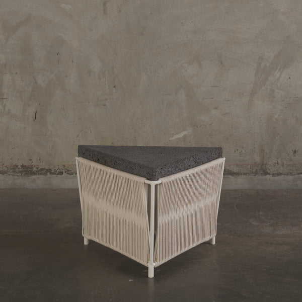 BCWOUTDOORTRIANGLEPATIOTABLEBY