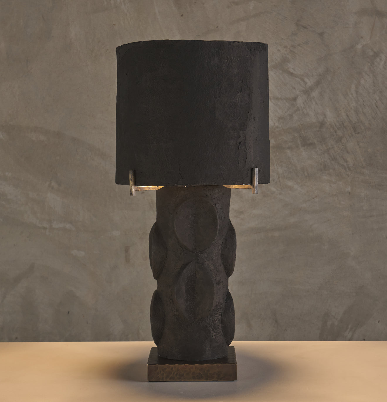 BCW BLACK PRIMAL TABLE LAMP
