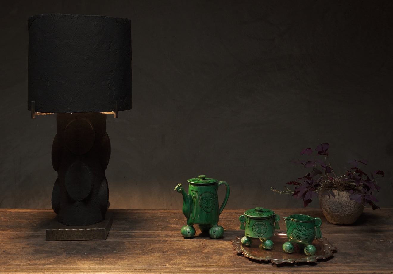BCW BLACK PRIMAL TABLE LAMP