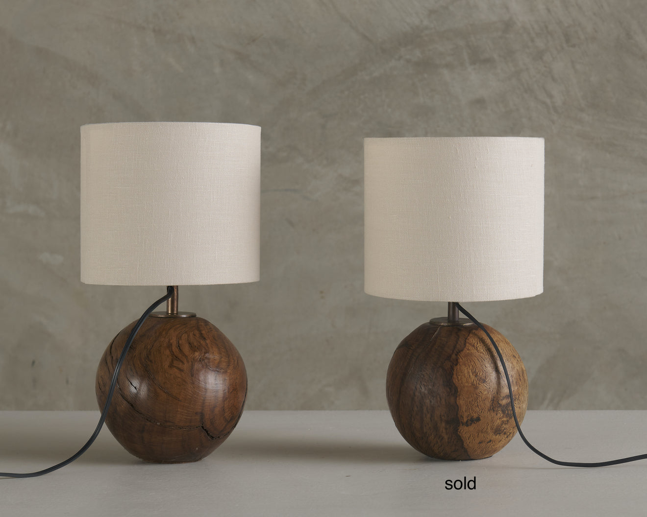 BCW QUERCUS TABLE LAMP