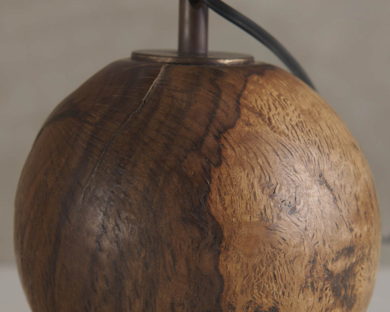 BCW QUERCUS TABLE LAMP