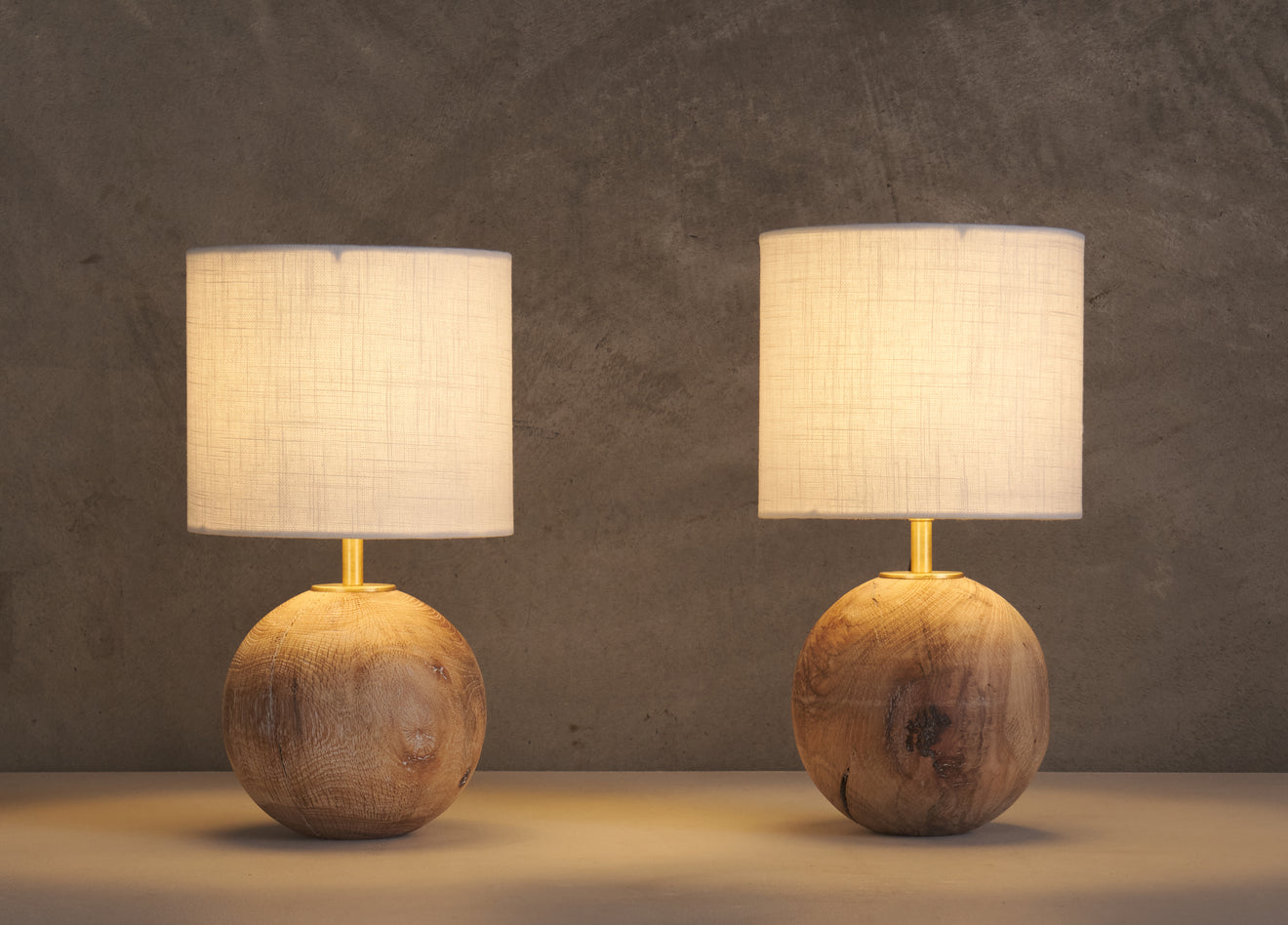 BCW QUERCUS TABLE LAMP