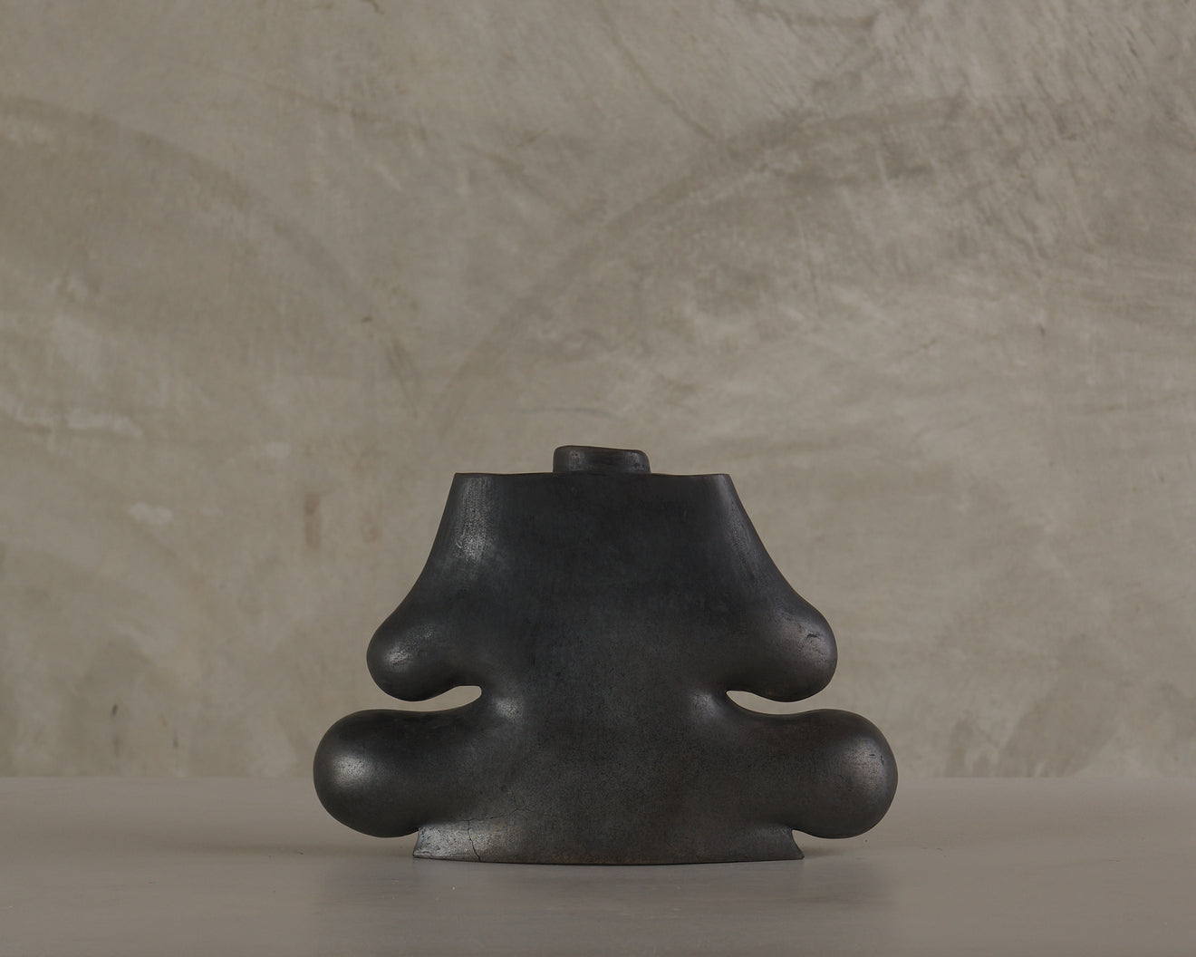 BLACK CLAY VESSEL BY ROSITA RELAMPAGO TITLED 'AXLAMARD'