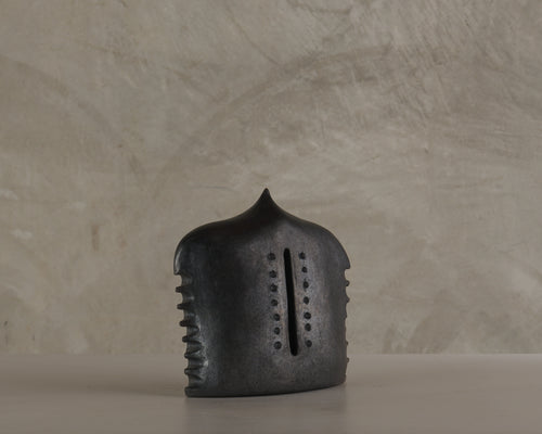 BLACK CLAY VESSEL BY ROSITA RELAMPAGO TITLED 'DRYSILVERSPIKY'