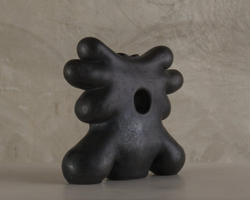 BLACK CLAY VESSEL BY ROSITA RELAMPAGO TITLED 'OESTRUS'