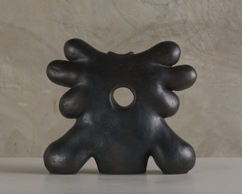 BLACK CLAY VESSEL BY ROSITA RELAMPAGO TITLED 'OESTRUS'