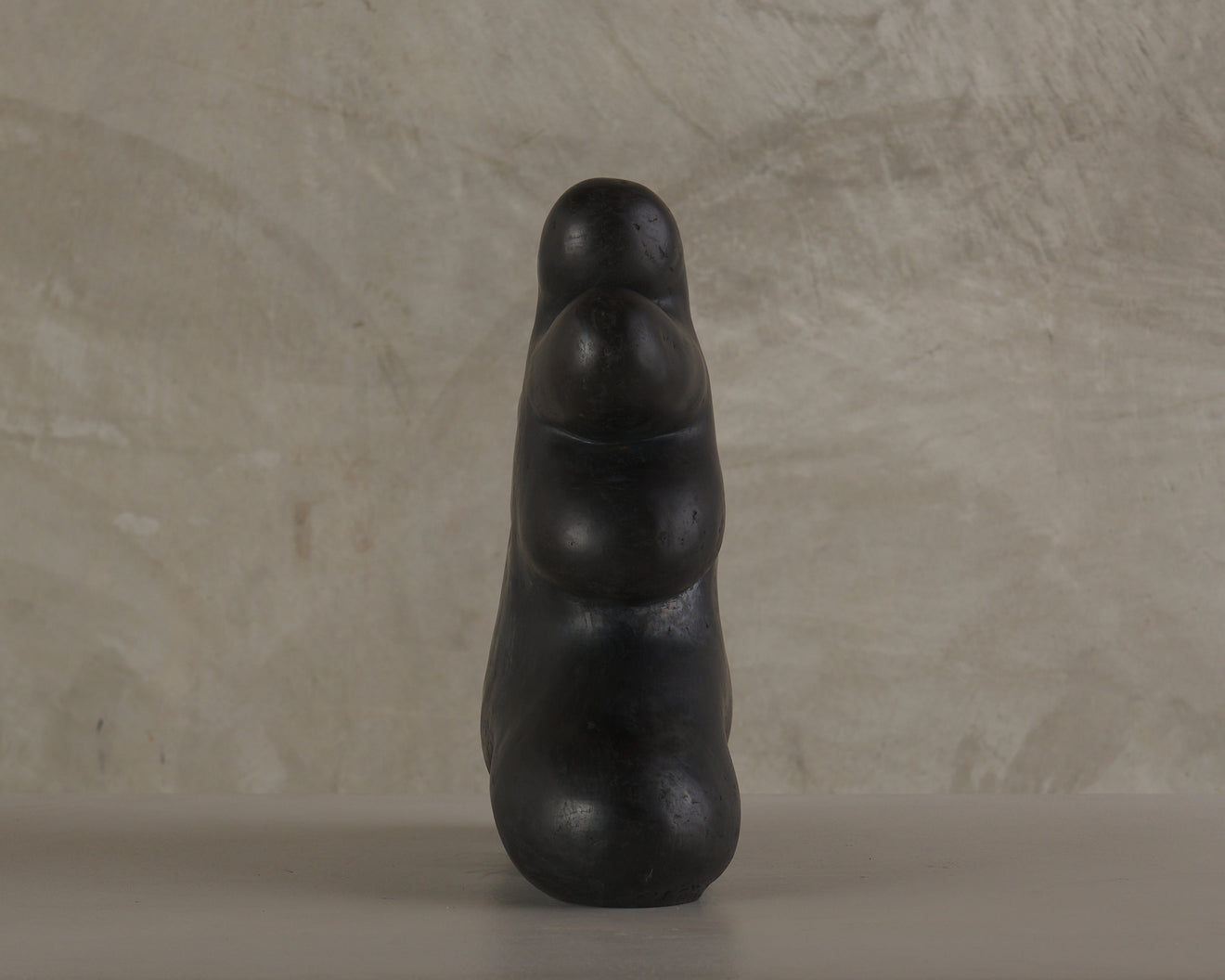 BLACK CLAY VESSEL BY ROSITA RELAMPAGO TITLED 'OESTRUS'