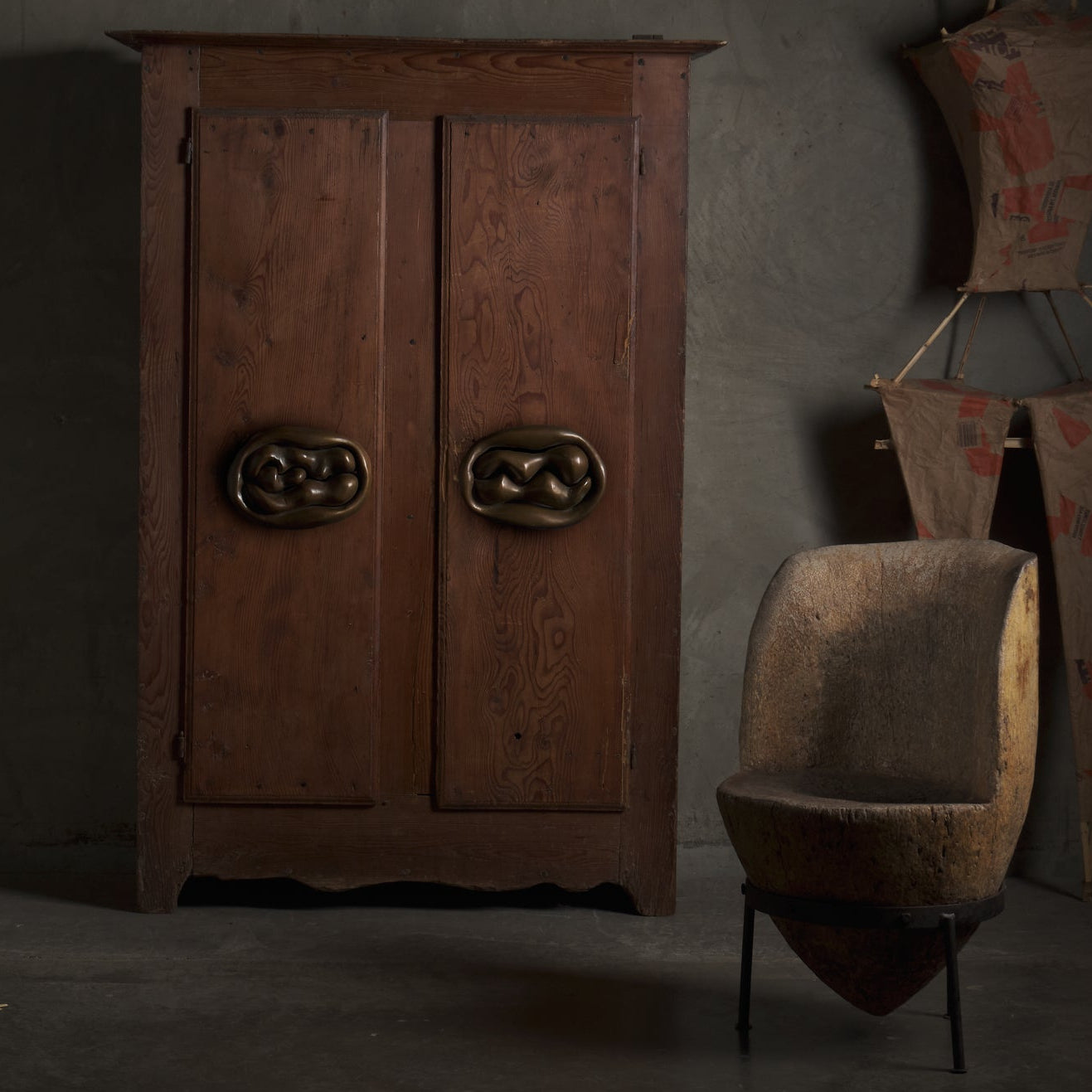 CARVED PALM WOOD CHAIR WITH IRON BASE