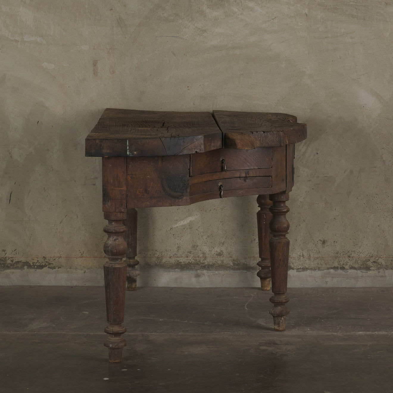 COBBLER'S WORK TABLE
