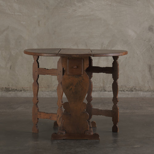 CONTINENTAL 17TH/18TH C DROP-LEAF GATE LEG TABLE