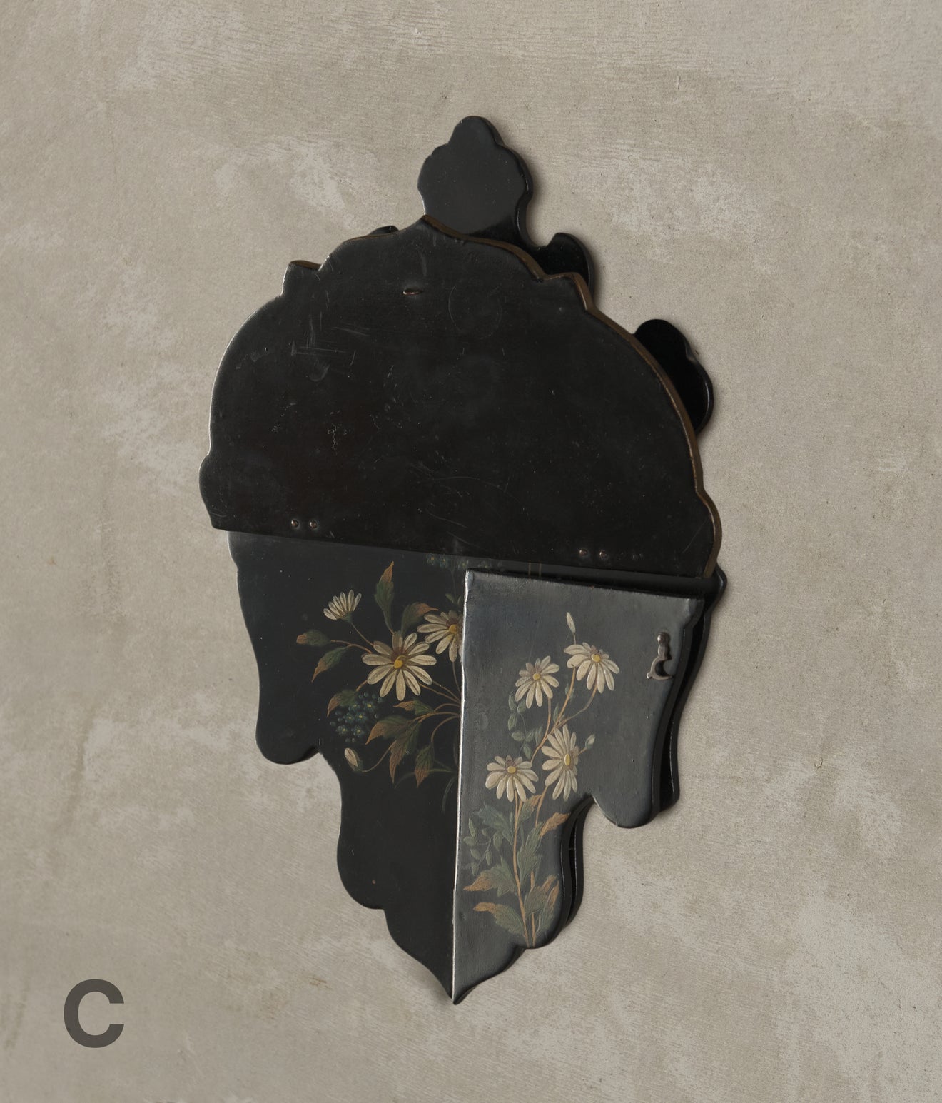 VICTORIAN PAPIER MACHE BLACK LACQUERED DAISY WALL SHELF