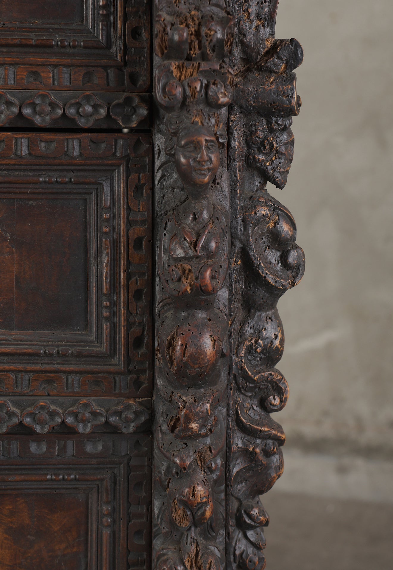 EARLY 19TH C ITALIAN 'BAMBOCCI' CHEST OF DRAWERS