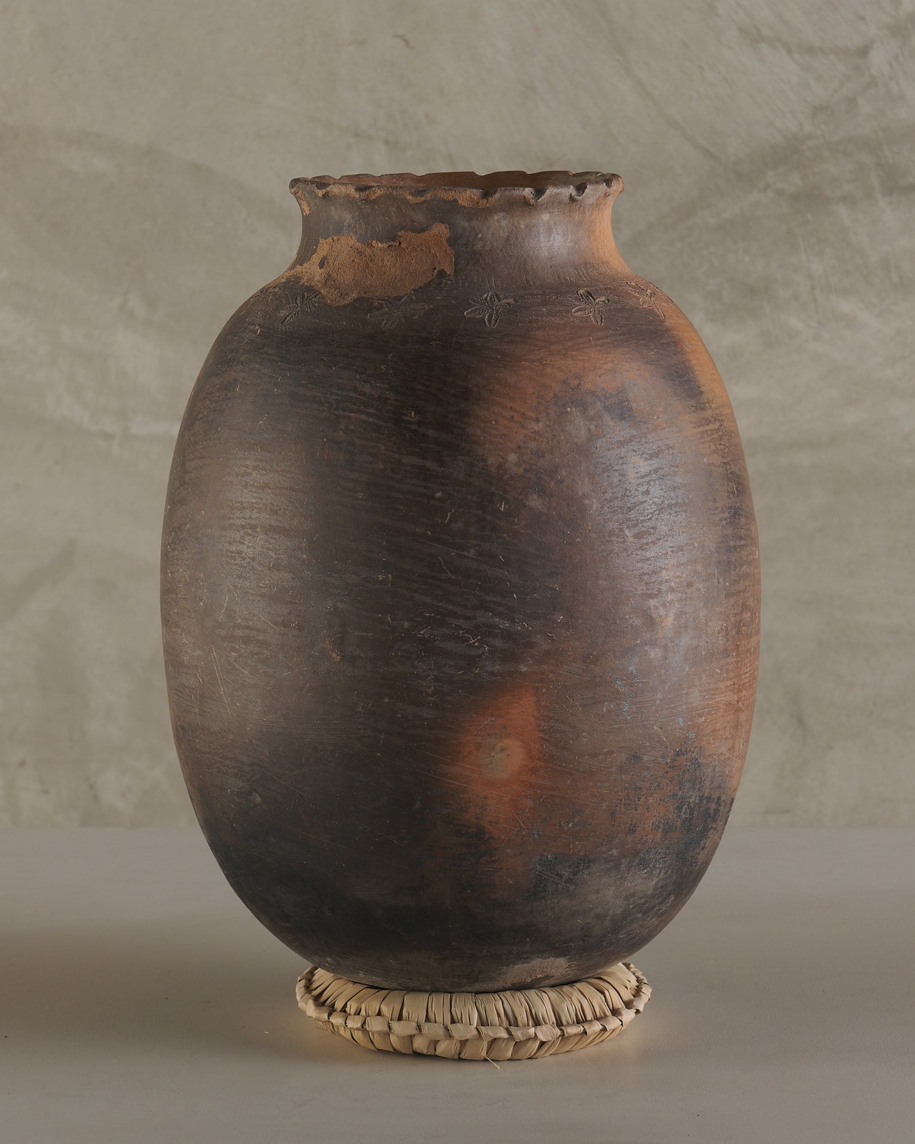 EARLY 20TH C OAXACAN URN