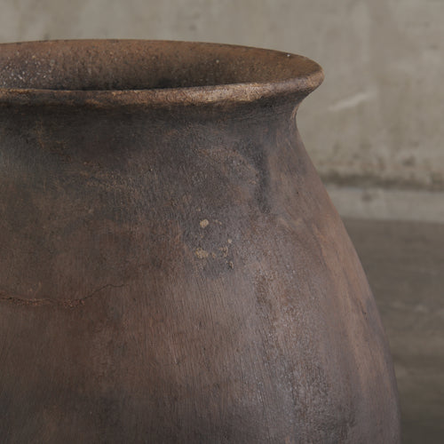 EARLY 20TH C TALL OAXACAN URN