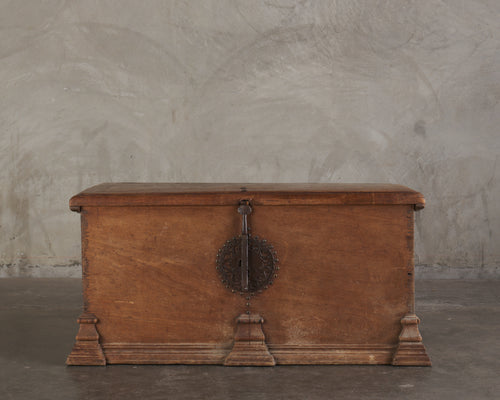 EARLY 19TH C MEXICAN TRUNK