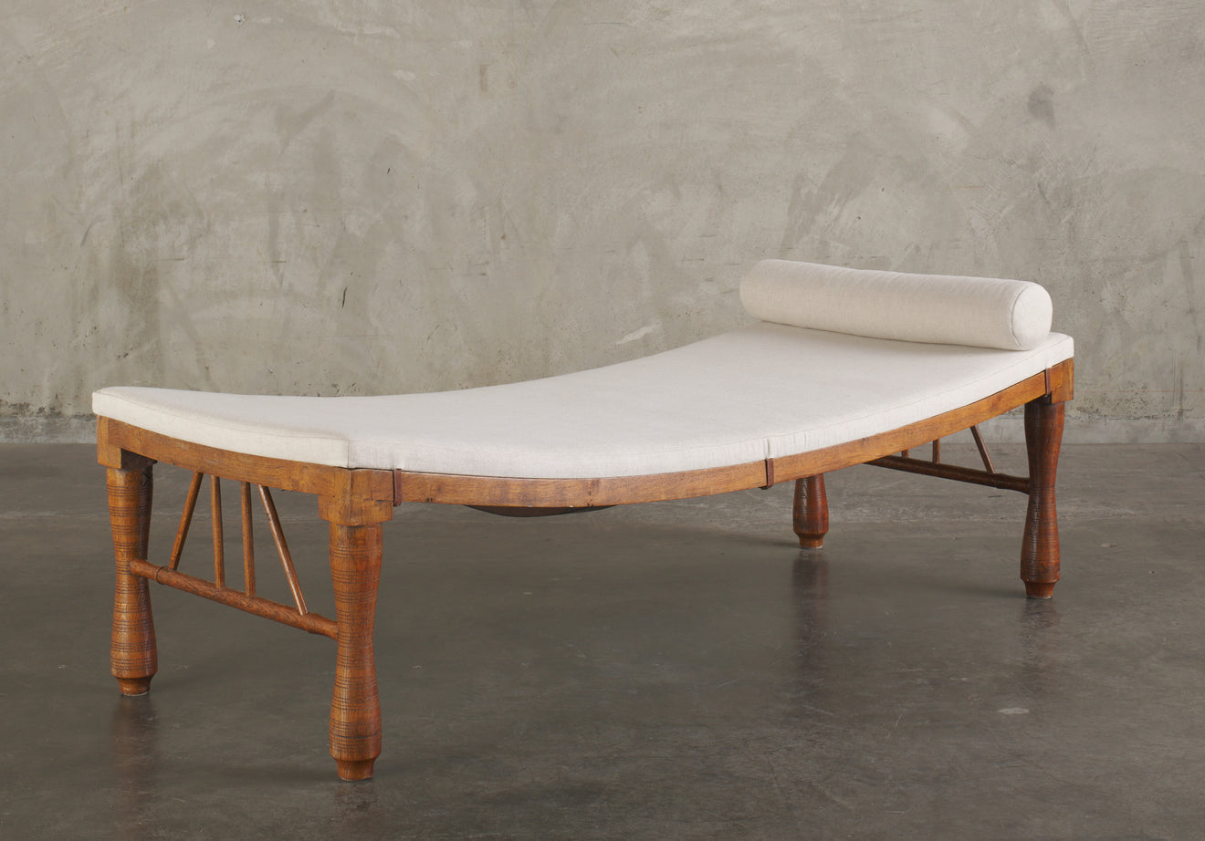 EGYPTIAN REVIVAL OAK BENCH, 1900