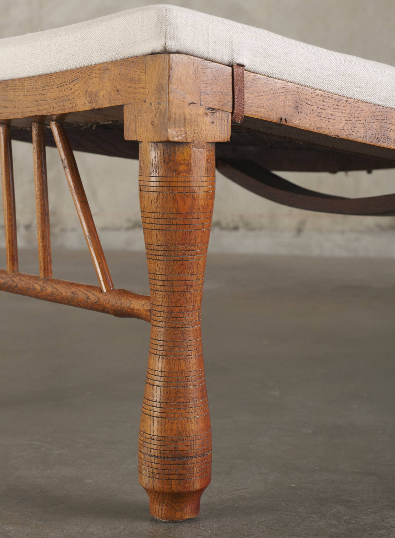 EGYPTIAN REVIVAL OAK BENCH, 1900