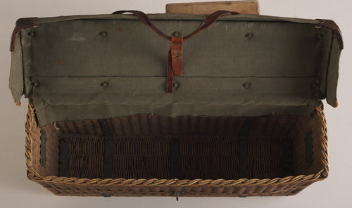 ENGLISH WICKER SPORTS CLUB TRAVELING BASKET