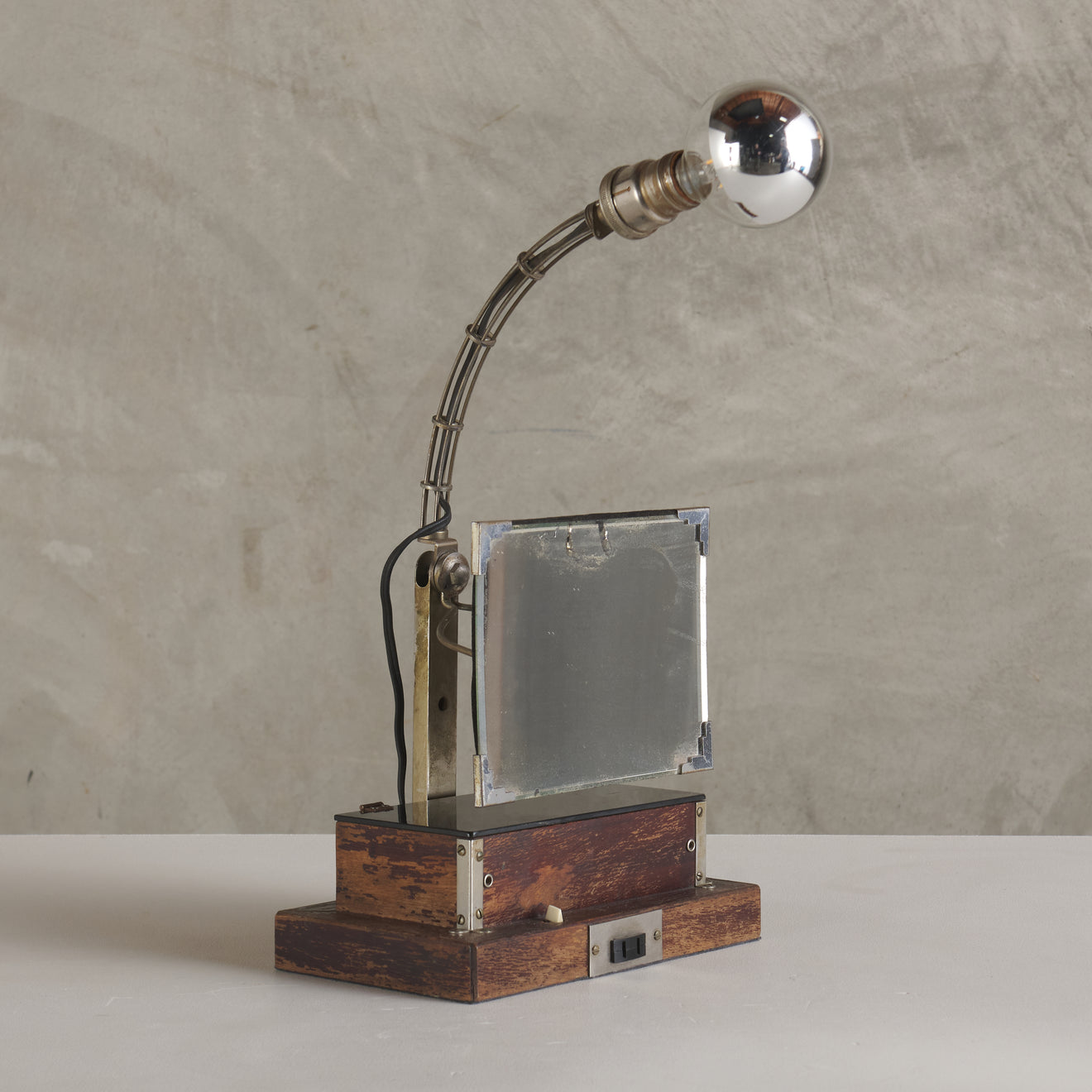FOLK ART TABLE LAMP WITH ADJUSTABLE MAGNIFYING MIRROR, C1940S