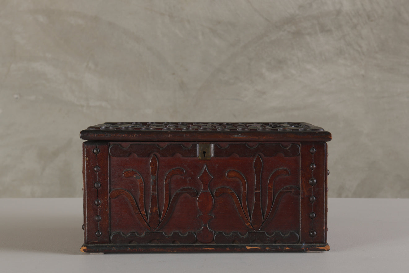 FOLK ART KEEPSAKE BOX MADE FOR 'ADDIE BEAR' c1890