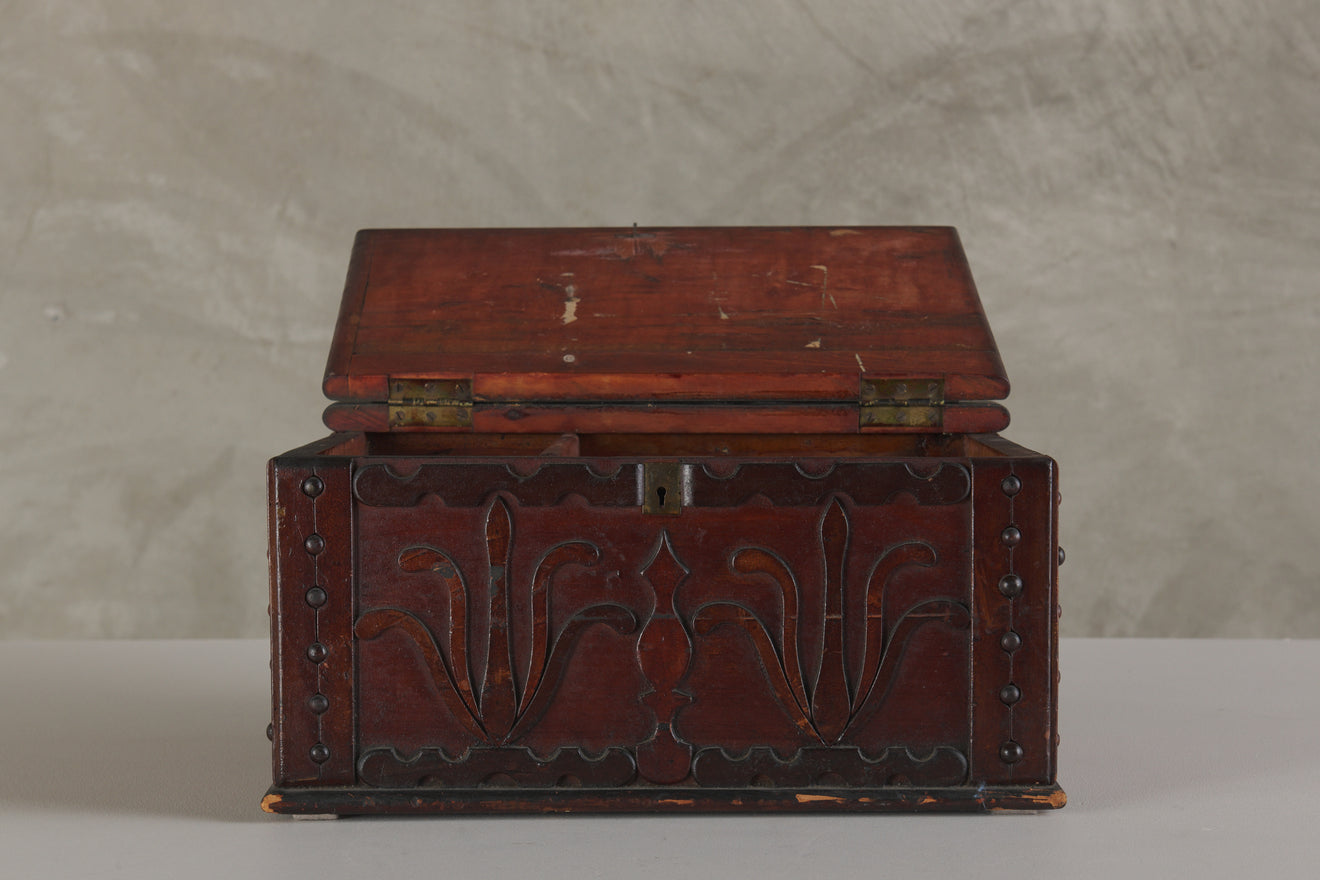 FOLK ART KEEPSAKE BOX MADE FOR 'ADDIE BEAR' c1890