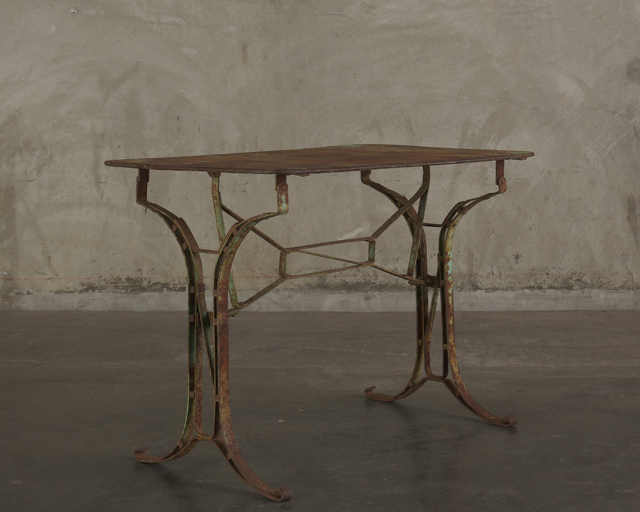 FRENCH COLLAPSIBLE IRON BISTRO TABLE