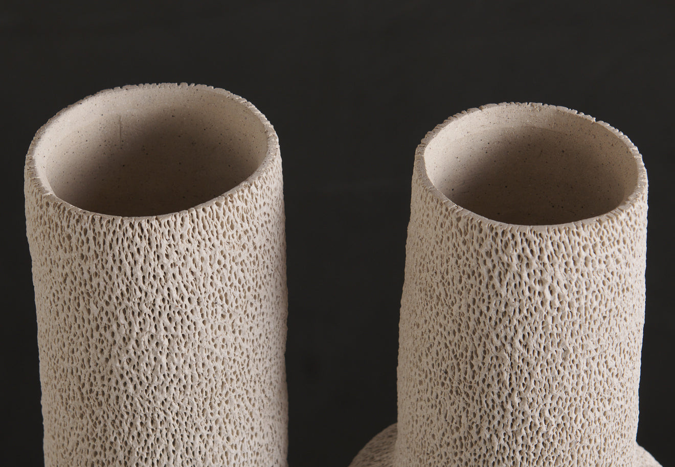 GENARO BARBA HOEPFNER STONEWARE WITH PORCELAIN SLIP AND GLAZED INTERIOR