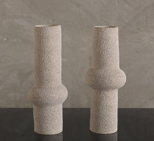 GENARO BARBA HOEPFNER STONEWARE WITH PORCELAIN SLIP AND GLAZED INTERIOR