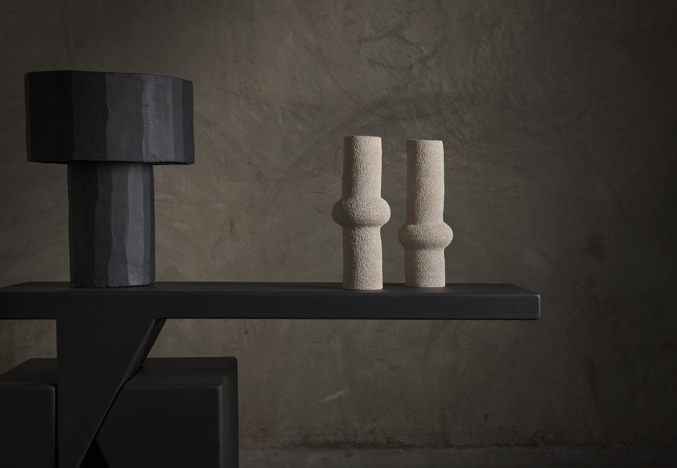 GENARO BARBA HOEPFNER STONEWARE WITH PORCELAIN SLIP AND GLAZED INTERIOR