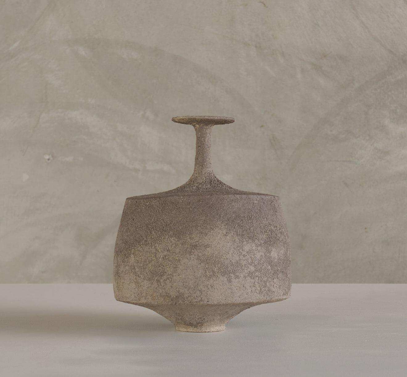 GENARO BARBA HOEPFNER STONEWARE WITH PORCELAIN SLIP AND GLAZED INTERIOR