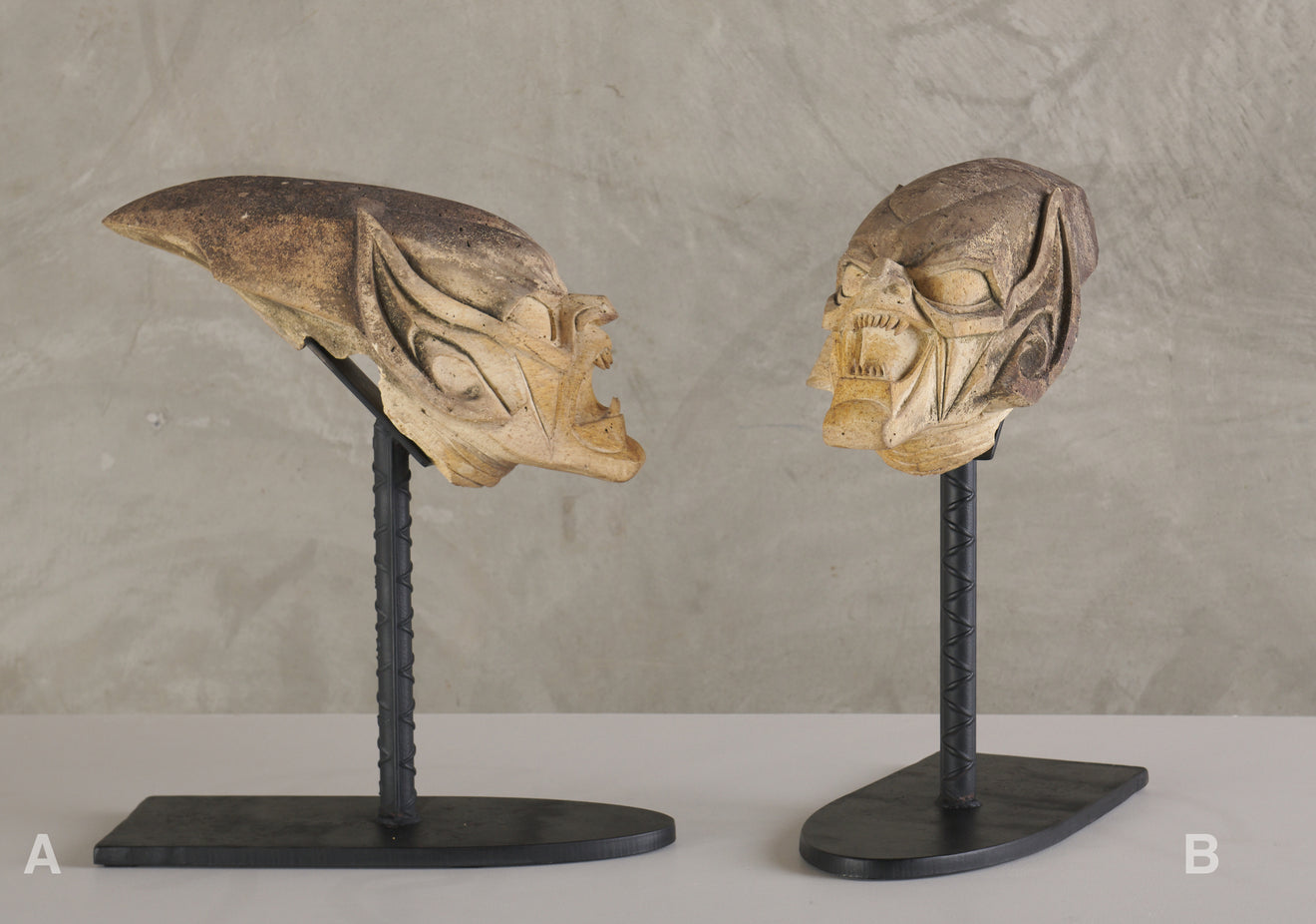 GIGER ATTRIB STONE ALIEN ON STAND