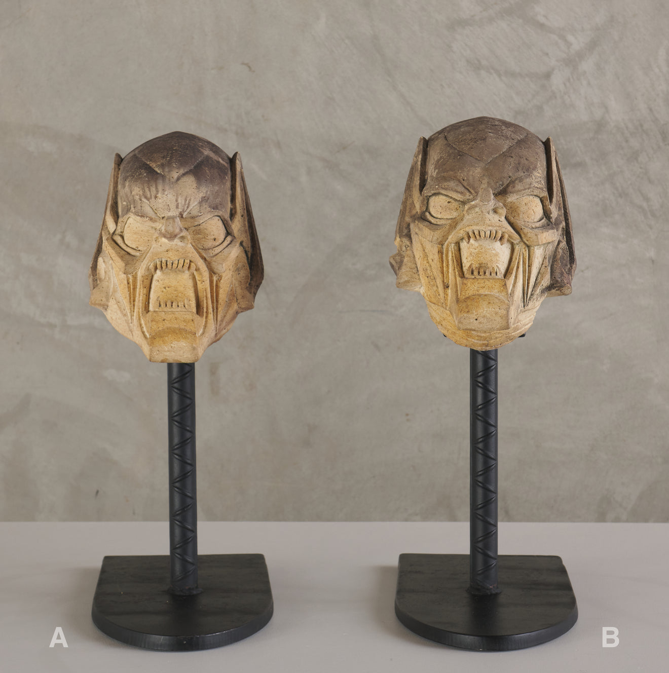 GIGER ATTRIB STONE ALIEN ON STAND
