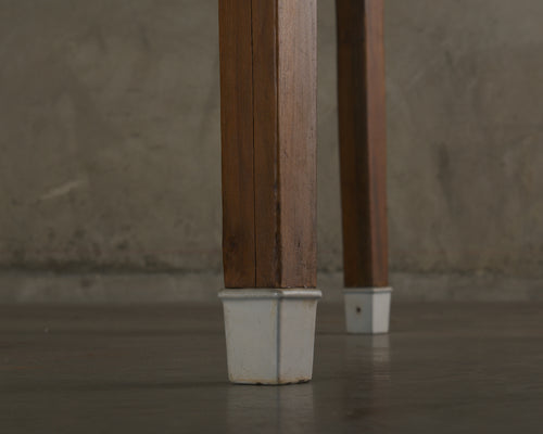 GLASS TOP PASTRY TABLE WITH ENAMEL FEET