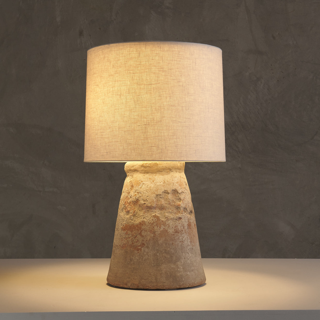 HONEY JAR TABLE LAMP