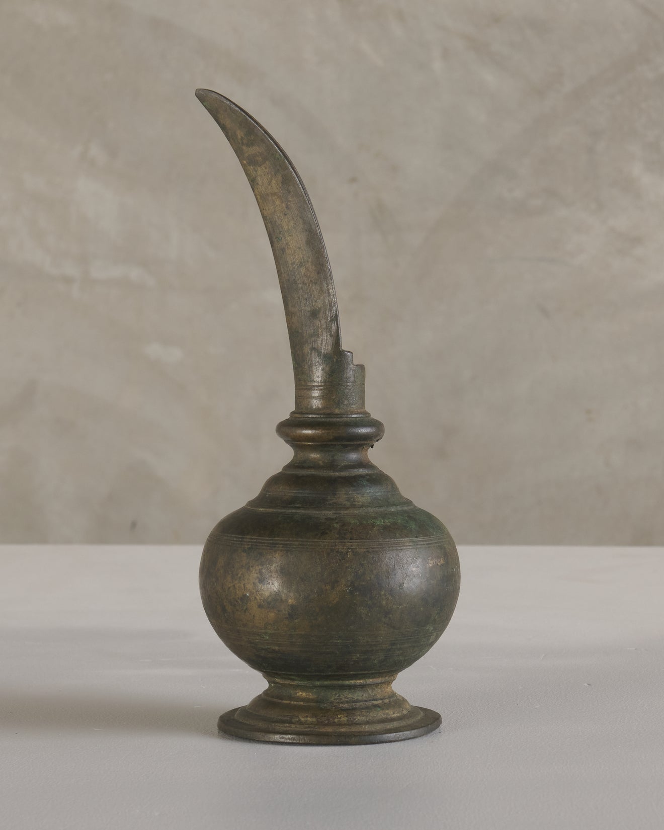 INDIAN SRI LANKAN BRASS TEMPLE OIL EWER, 18TH-19TH C