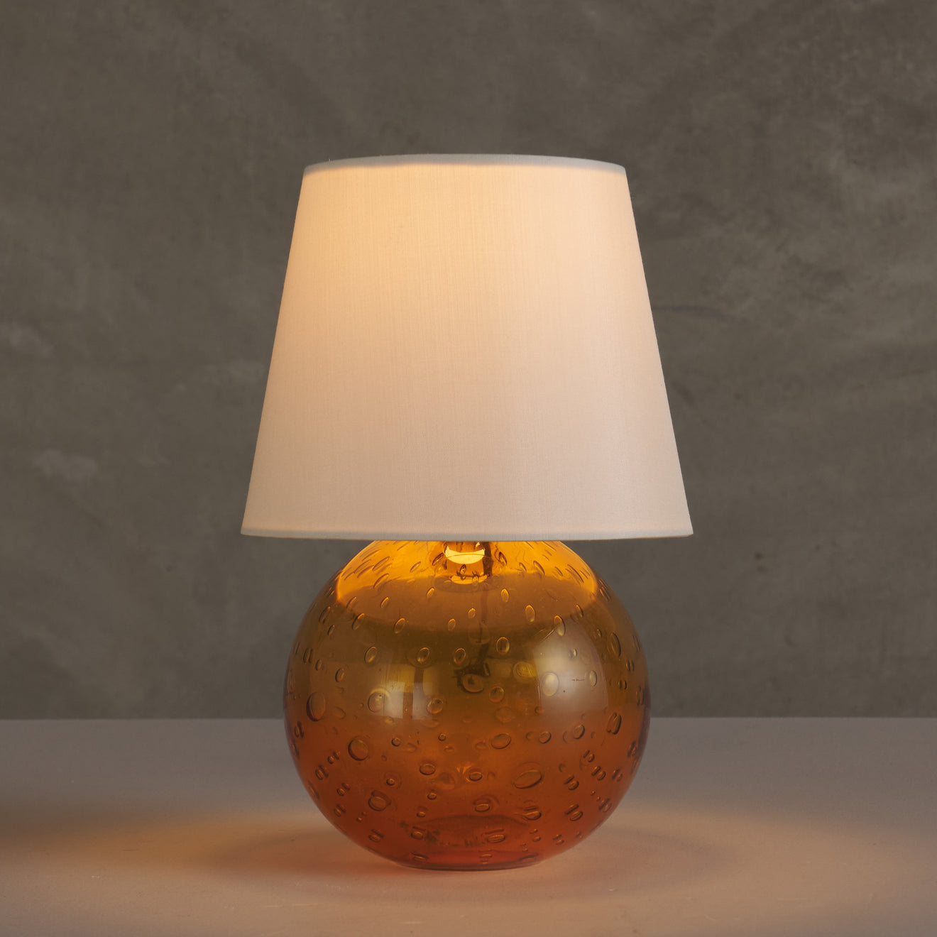 ITALIAN GLASS BOUDOIR TABLE LAMP, ITALY, 1950'S