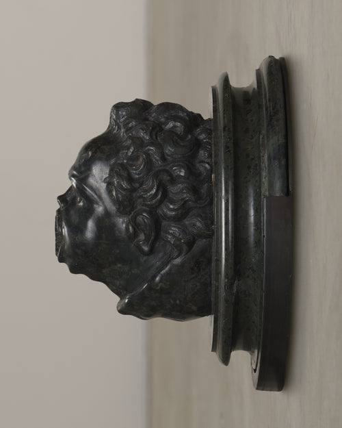 ITALIAN GRAND TOUR SERPENTINE CARVED HEAD, c1870